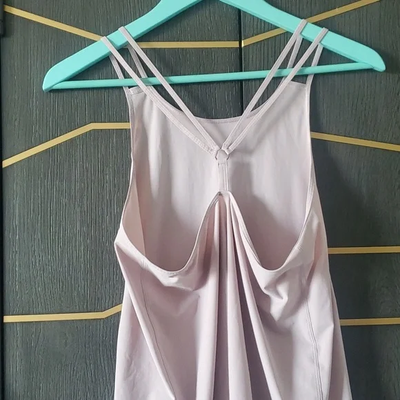 Lululemon - Picture 3 of 4